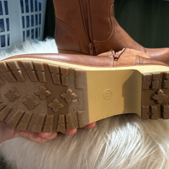 Universal Thread Target booties - Picture 5 of 5